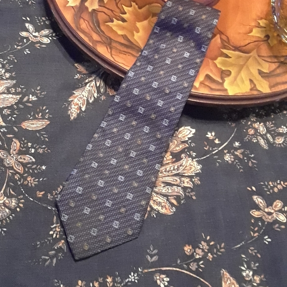 Tommy Hilfiger blue pattern silk tie - Picture 2 of 9
